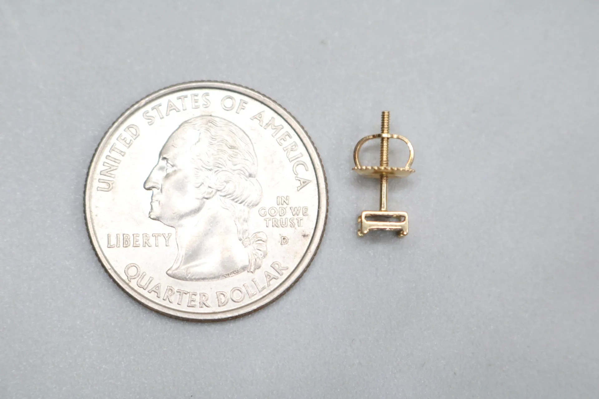 10K Yellow Gold Diamond Square Face Stud Earring (0.045CTW)
