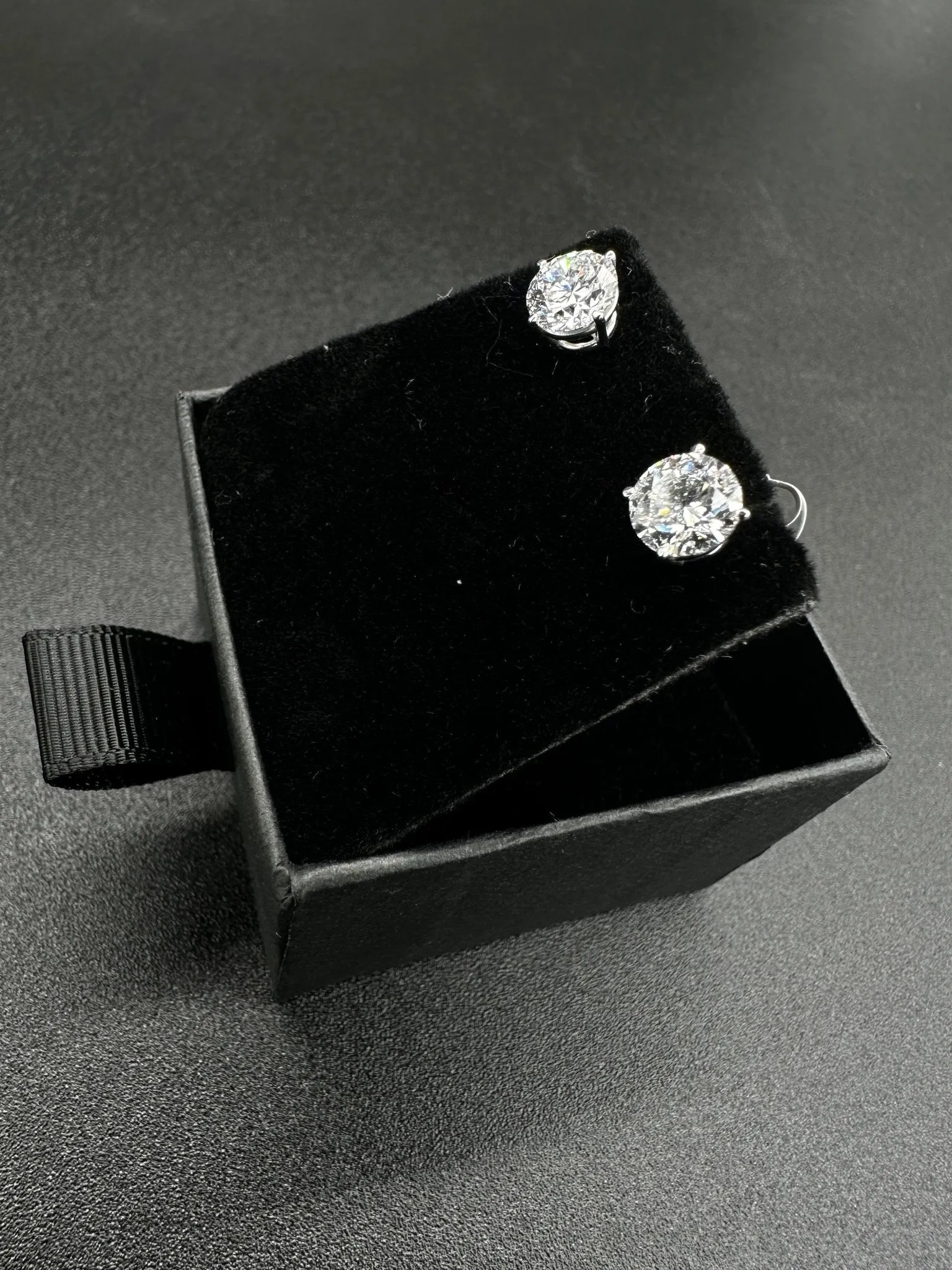 2 CTW Diamond Stud Earrings (IGI Certified)