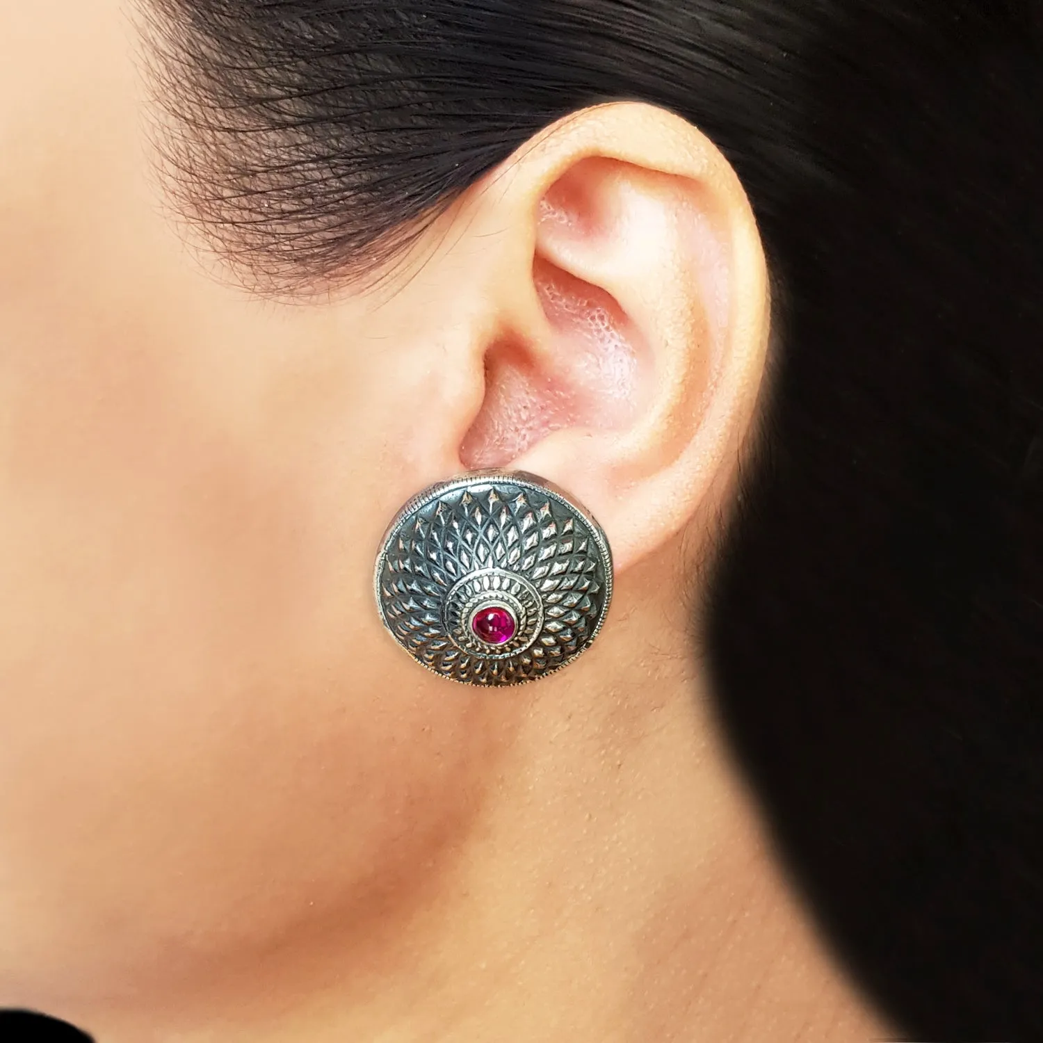 925 Silver Antique Look Stud With Ruby Red Center