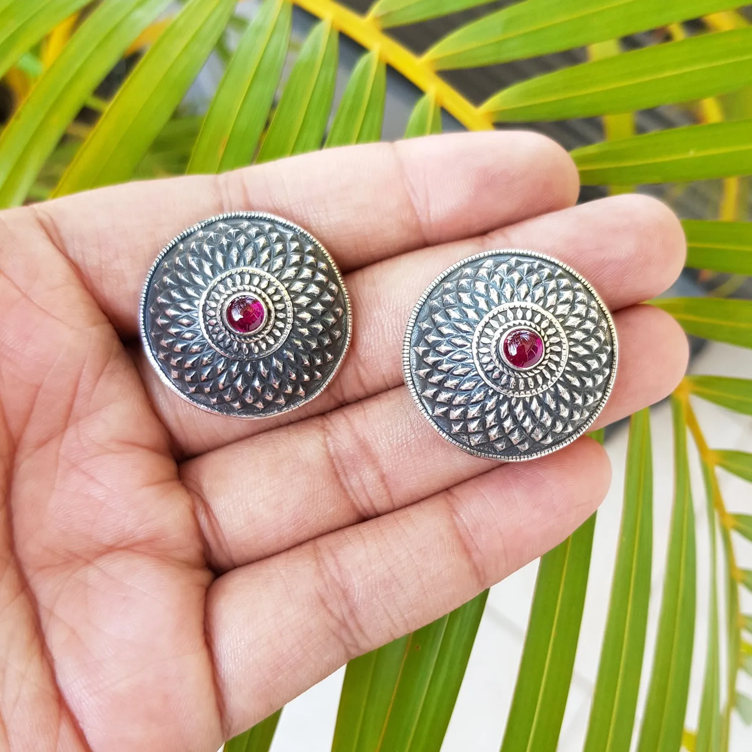 925 Silver Antique Look Stud With Ruby Red Center