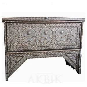 Antique Levantine Bridal Syrian Chest: Grandeur and Elegance