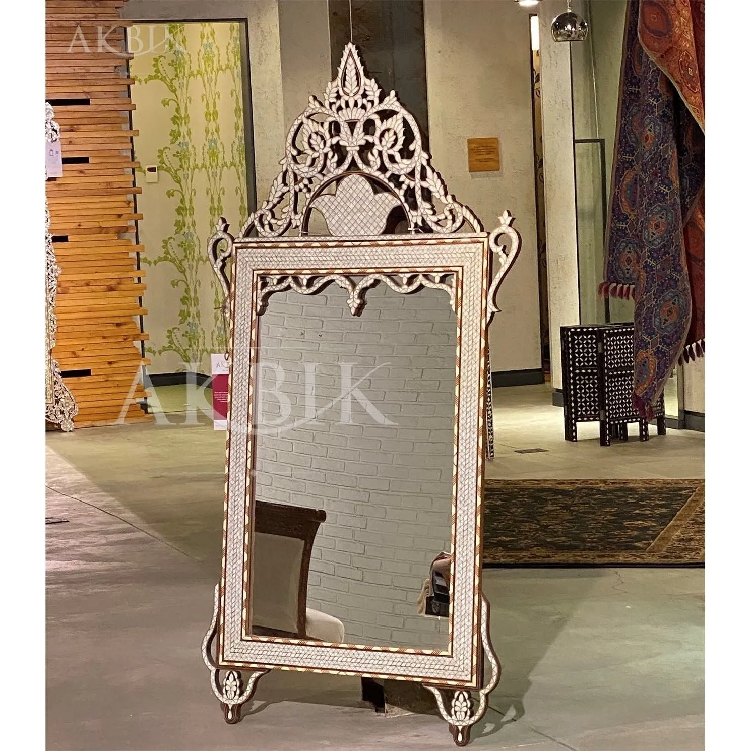 Awakening Design: Levantine Mother of Pearl Mirror