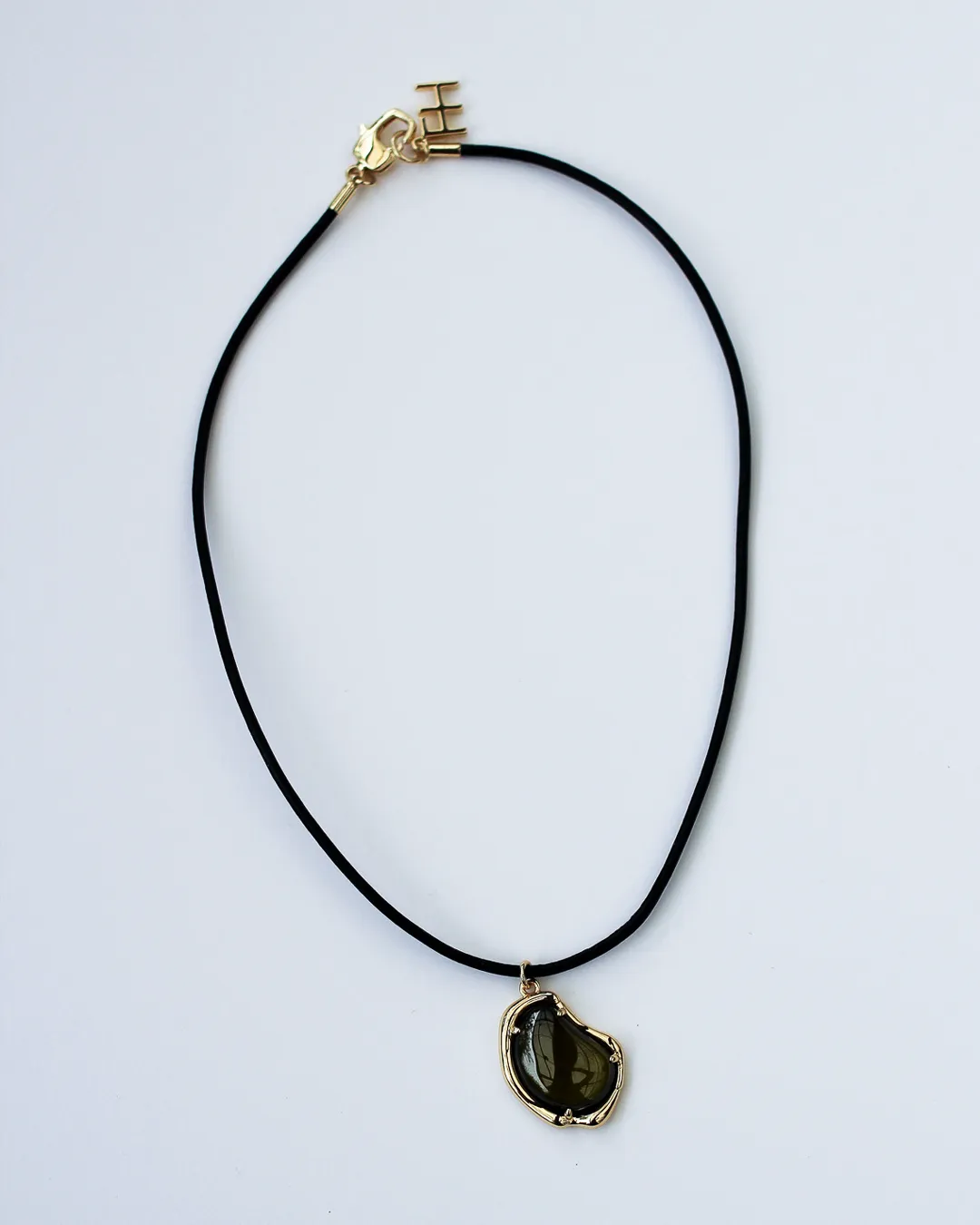 Bean Gemstone Leather Choker - Peridot