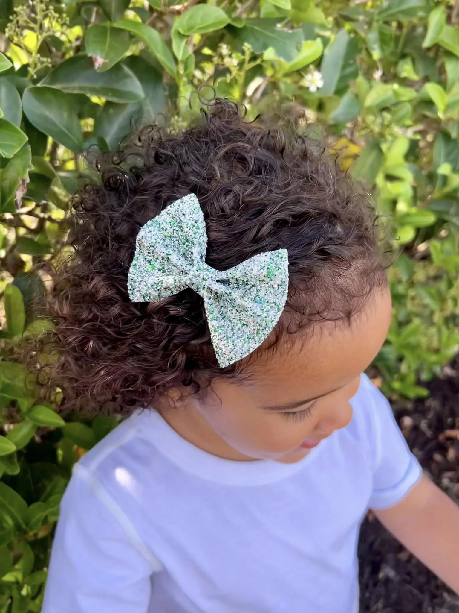 Birthstone Bow: May, Emerald