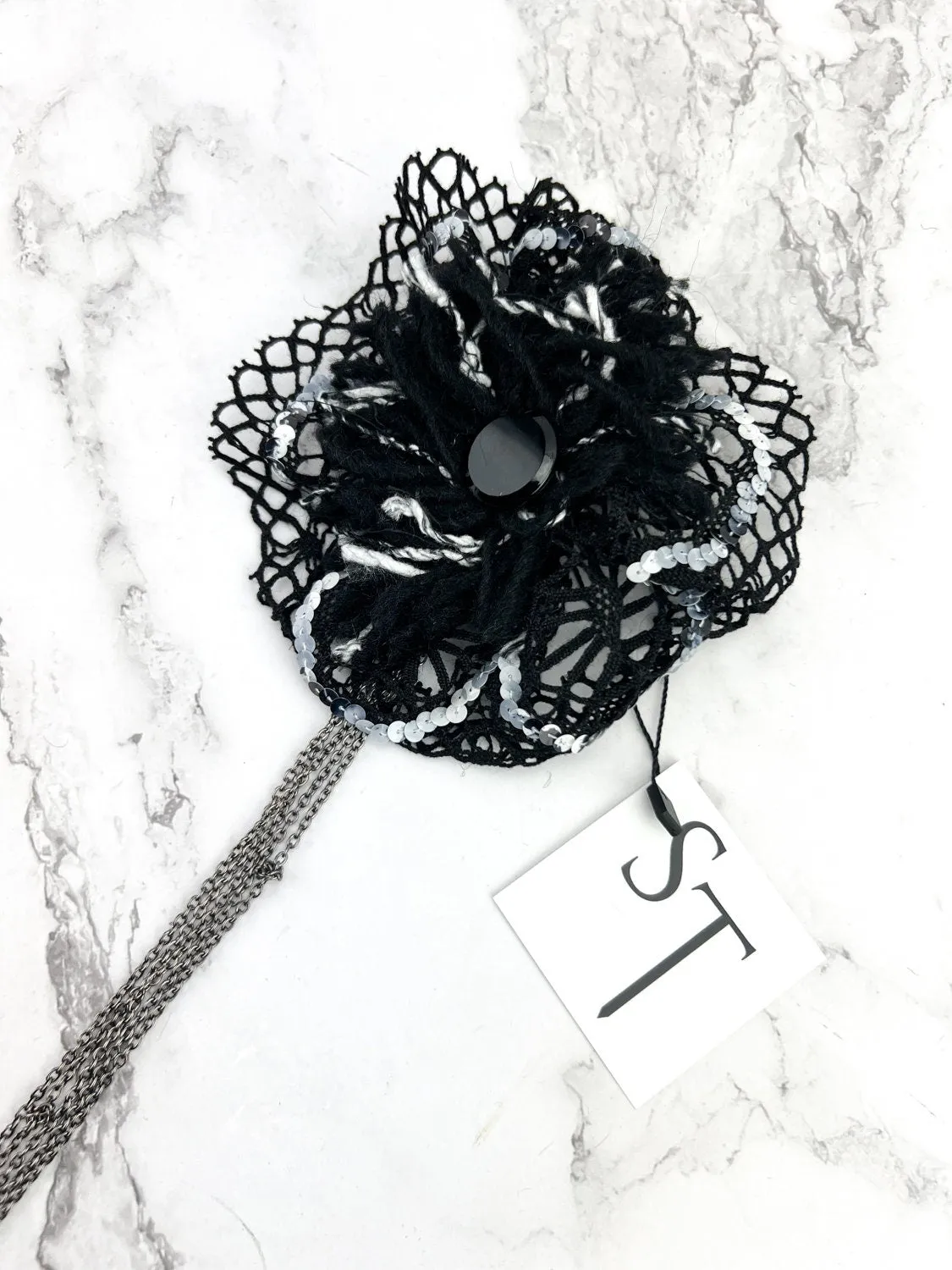 Black and White Large Circular Brooch with Chains JWY00035