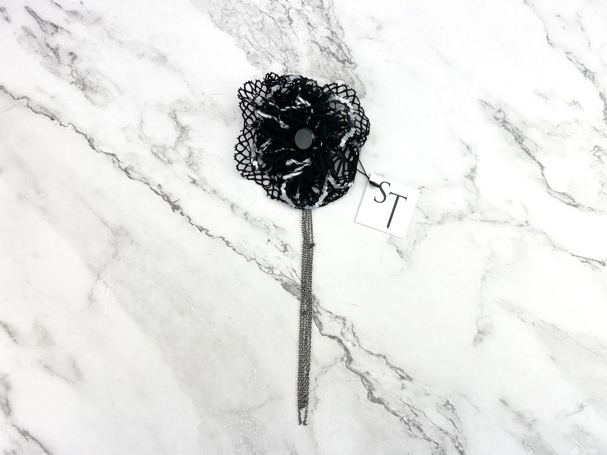 Black and White Large Circular Brooch with Chains JWY00035