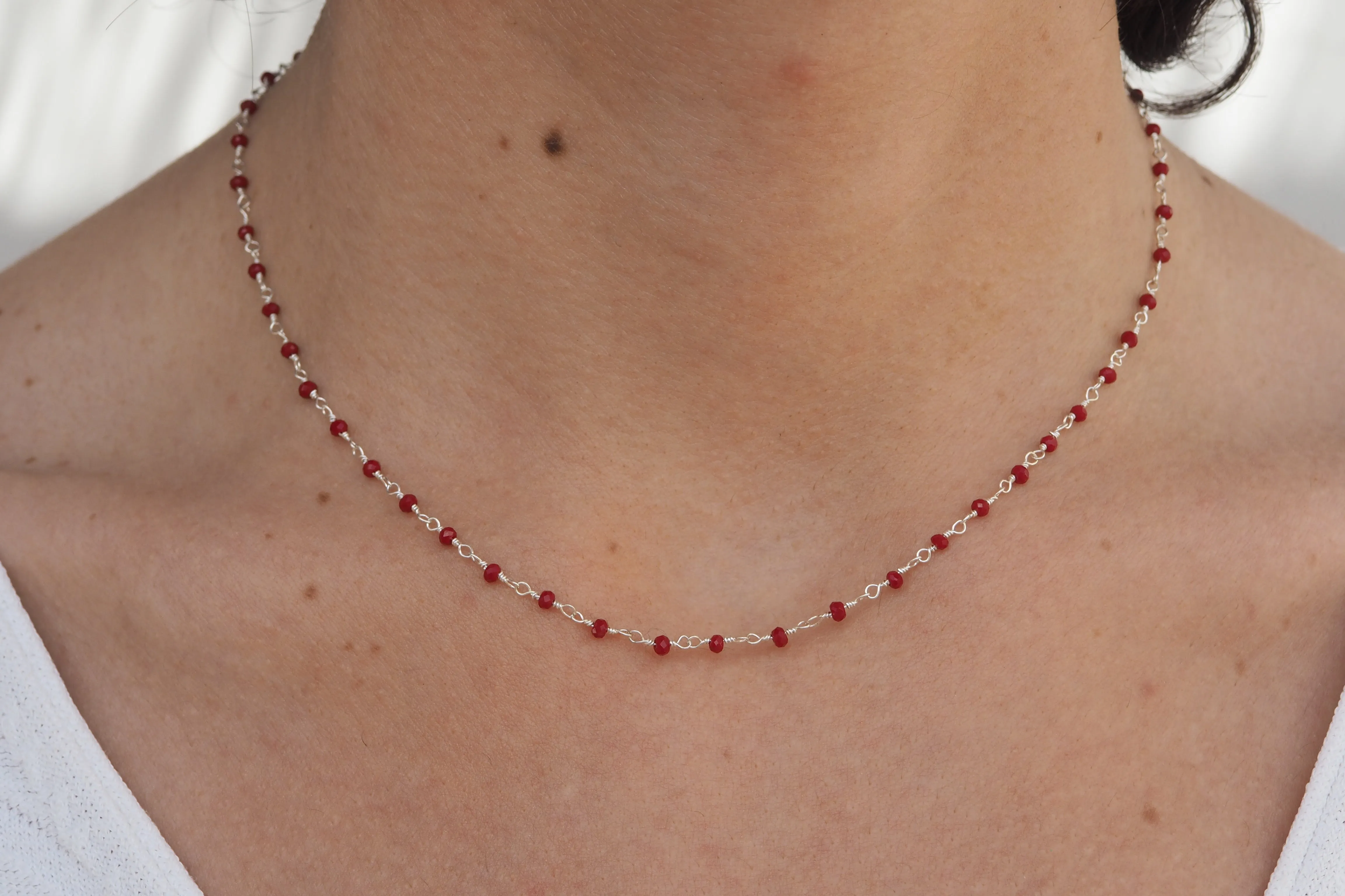 Collar MINERAL JADE ROJO PLATA