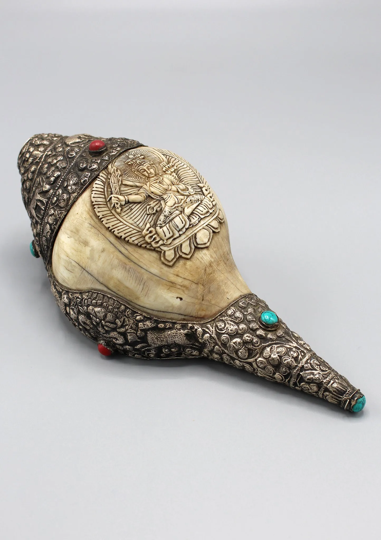 Manjushree Carving Tibetan Conch Shell Turquoise and Coral Inlaid