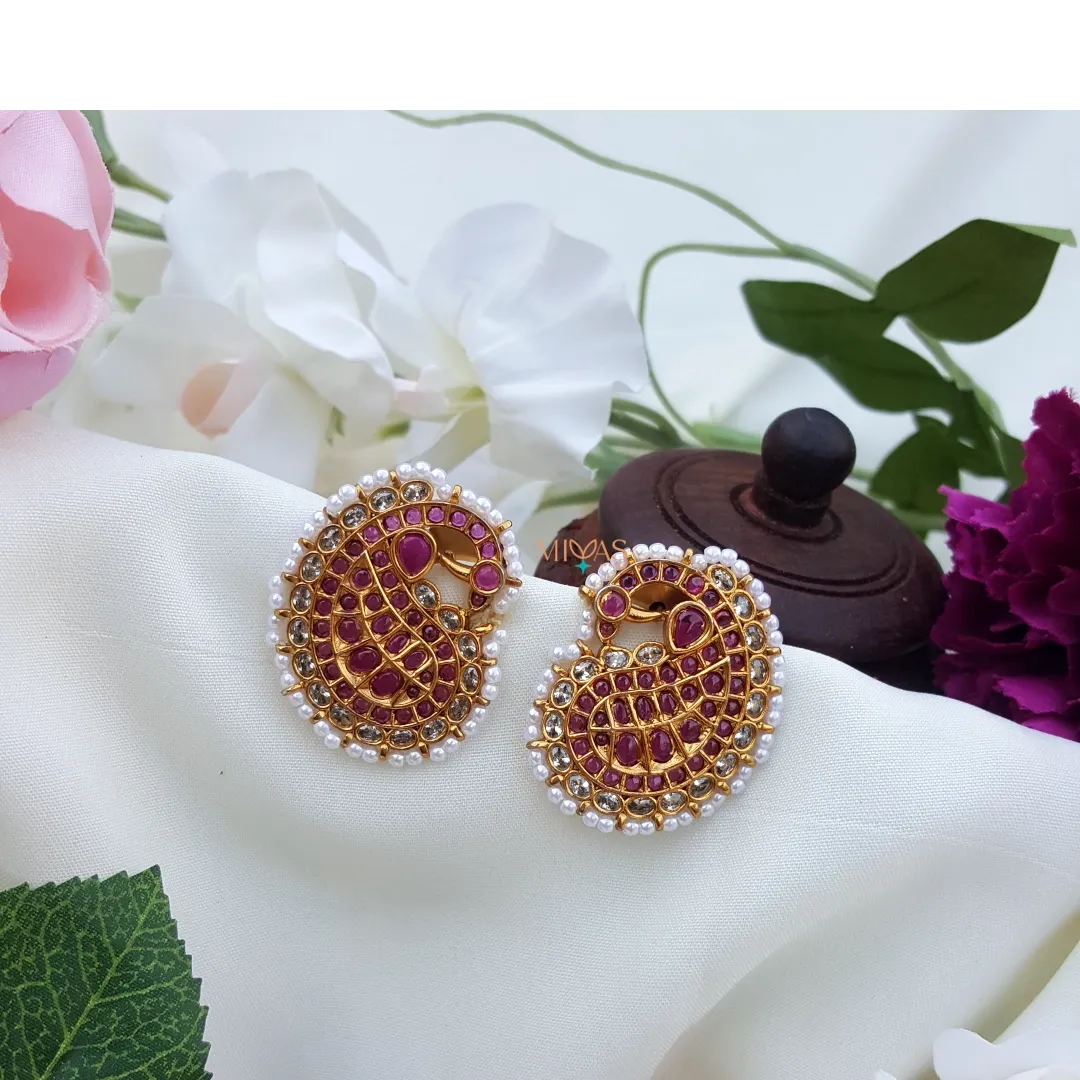 Mesmerizing Kemp Stone Earring - Ruby