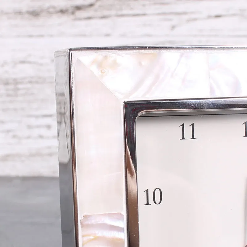 Nacre Clock