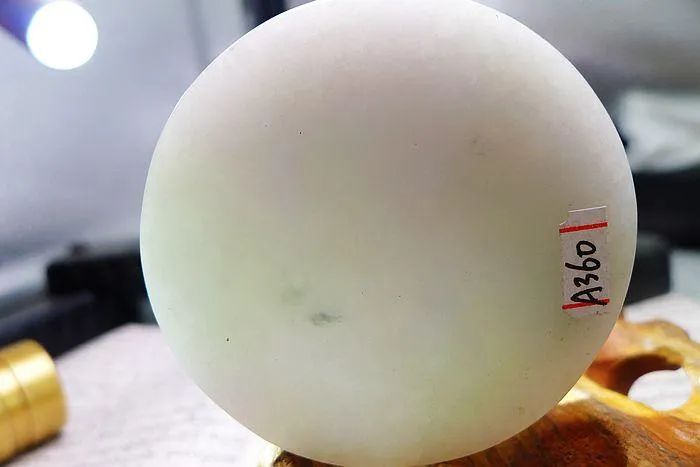 Natural Jade Rough Jadeite Raw (106g,5.25X1.4cm)