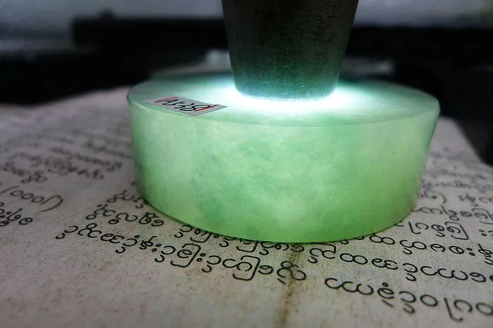 Natural Jade Rough Jadeite Raw (115g,5.25X1.5cm)