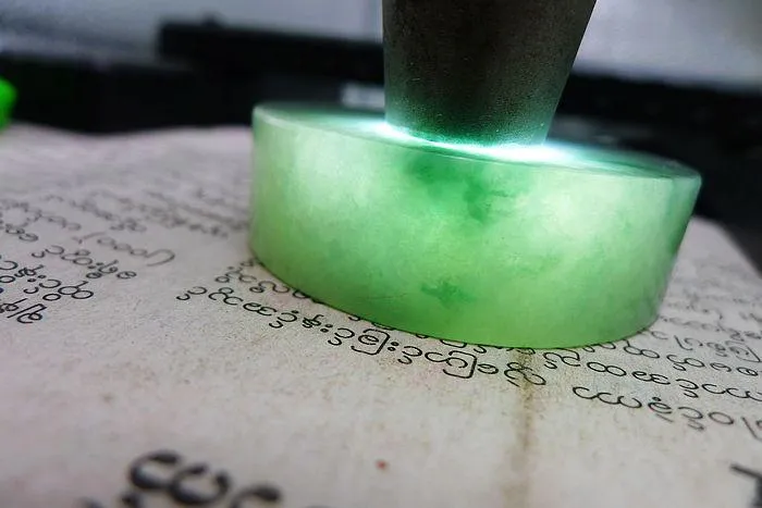 Natural Jade Rough Jadeite Raw (115g,5.25X1.5cm)