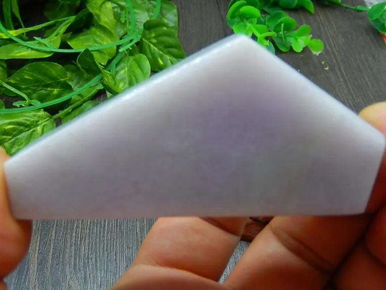 Natural Jade Rough Jadeite Raw (133g, 86X40X16.5mm)