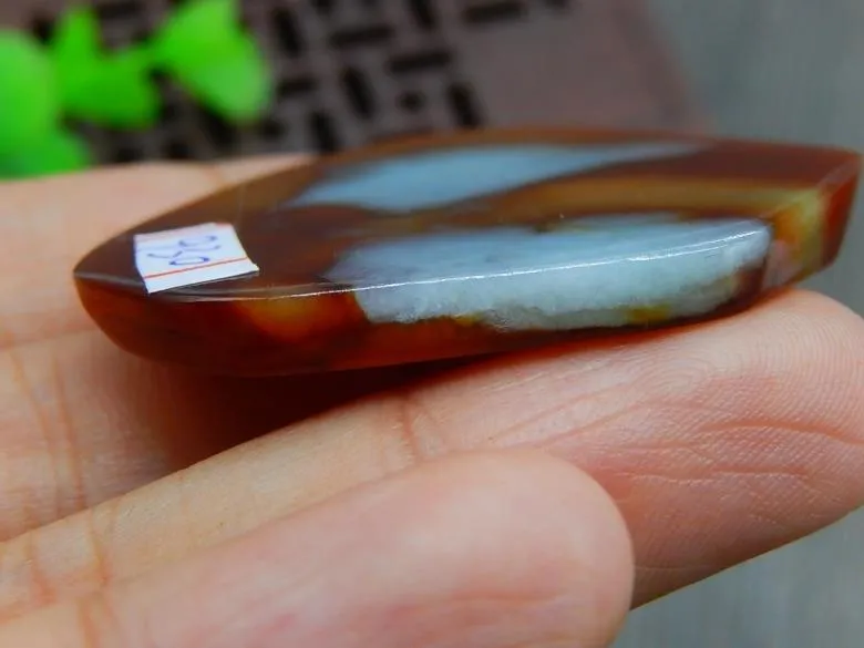 Natural Jade Rough Jadeite Raw (17g, 40X38X6mm)