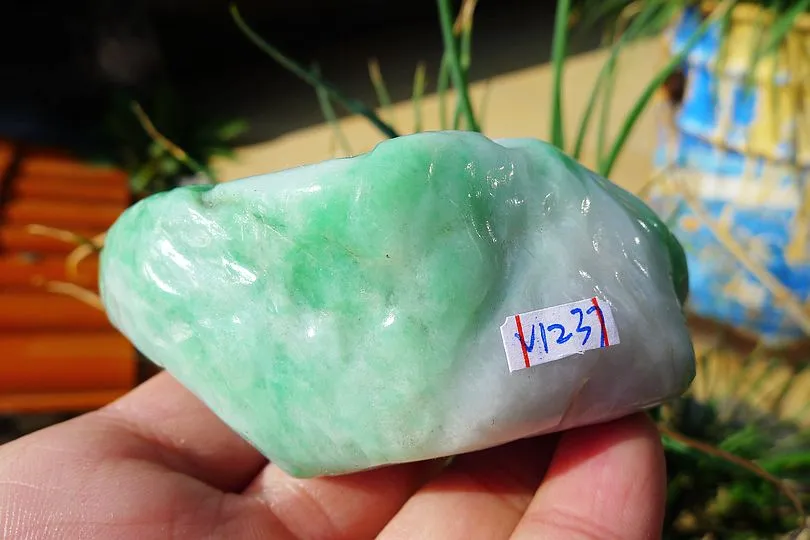 Natural Jade Rough Jadeite Raw (182g,8.3X3.5X3.3cm)