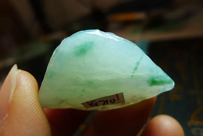 Natural Jade Rough Jadeite Raw (18g,3.4X2.5X1.3cm)