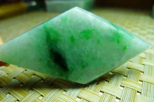 Natural Jade Rough Jadeite Raw (19.5g,7.2X3.2X0.45cm)