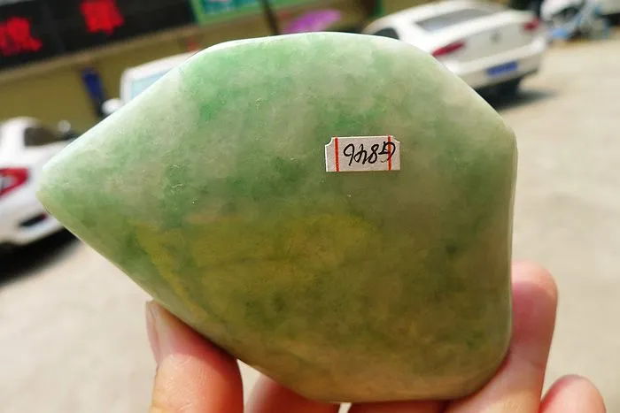Natural Jade Rough Jadeite Raw (216g,9.1X6.8X2cm)