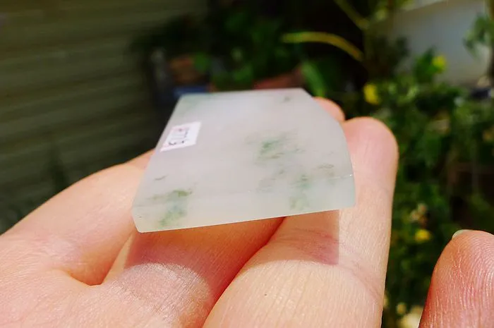 Natural Jade Rough Jadeite Raw (21g,5.7X3X0.45cm)