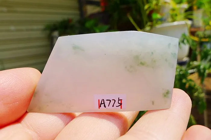 Natural Jade Rough Jadeite Raw (21g,5.7X3X0.45cm)