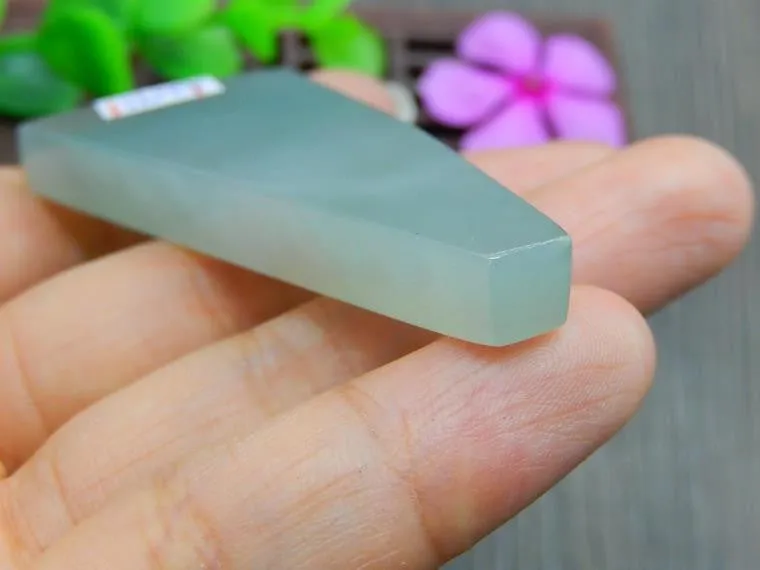 Natural Jade Rough Jadeite Raw (31g, 64X28X8.5mm)