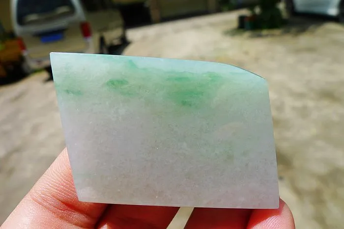 Natural Jade Rough Jadeite Raw (34g,4.8X3.2X0.7cm)
