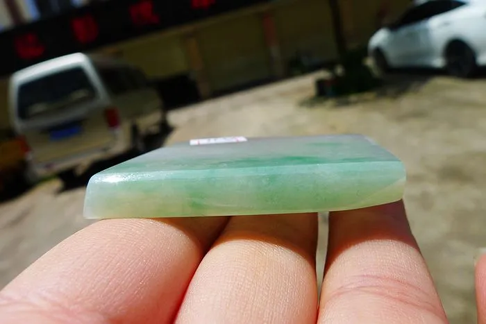Natural Jade Rough Jadeite Raw (34g,4.8X3.2X0.7cm)
