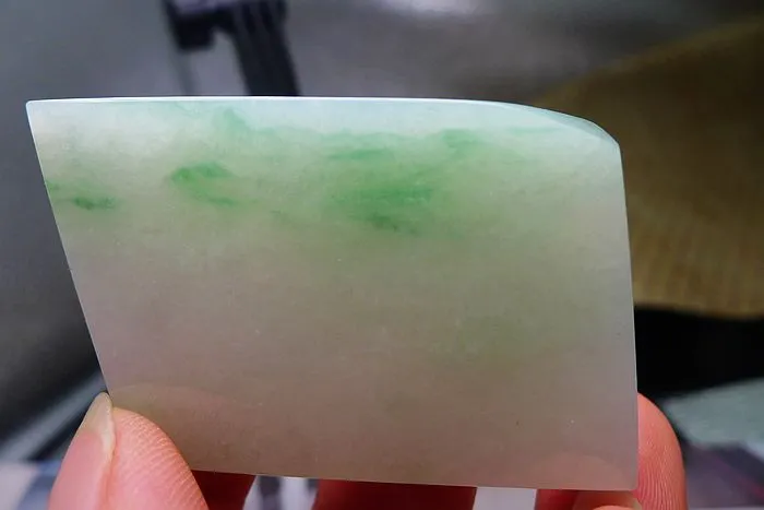 Natural Jade Rough Jadeite Raw (34g,4.8X3.2X0.7cm)
