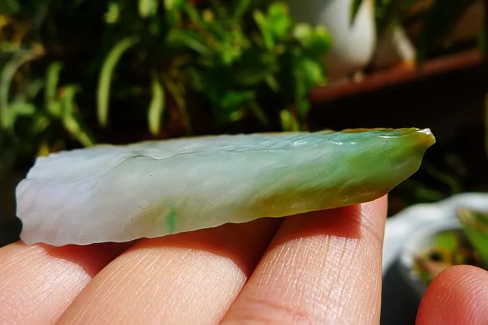 Natural Jade Rough Jadeite Raw (38g,5.9X3.1X0.9cm)