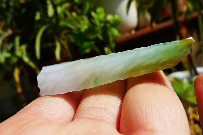 Natural Jade Rough Jadeite Raw (38g,5.9X3.1X0.9cm)