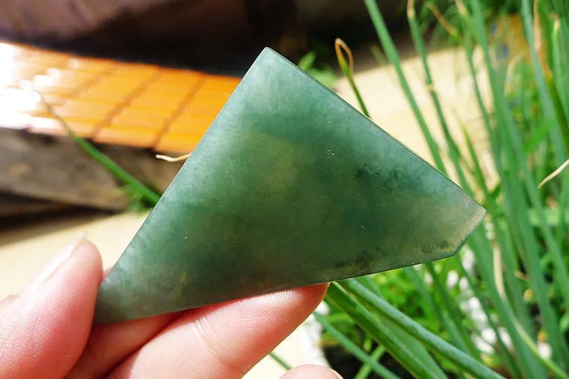 Natural Jade Rough Jadeite Raw (43g,7.7X6.5X0.4cm)