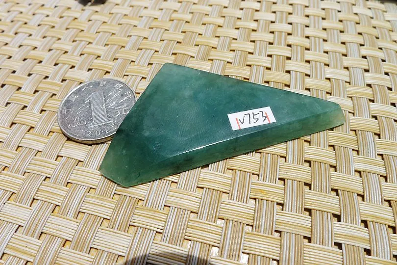 Natural Jade Rough Jadeite Raw (43g,7.7X6.5X0.4cm)