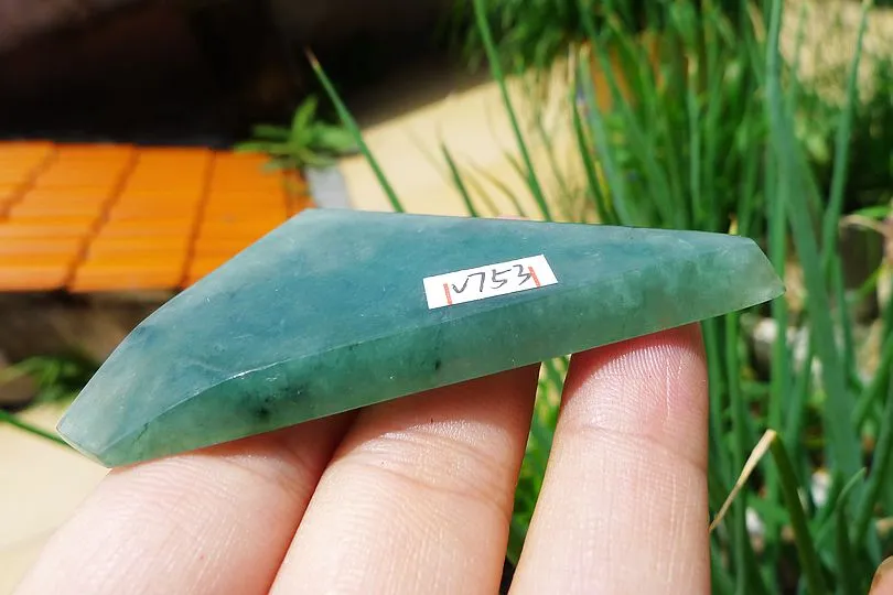 Natural Jade Rough Jadeite Raw (43g,7.7X6.5X0.4cm)