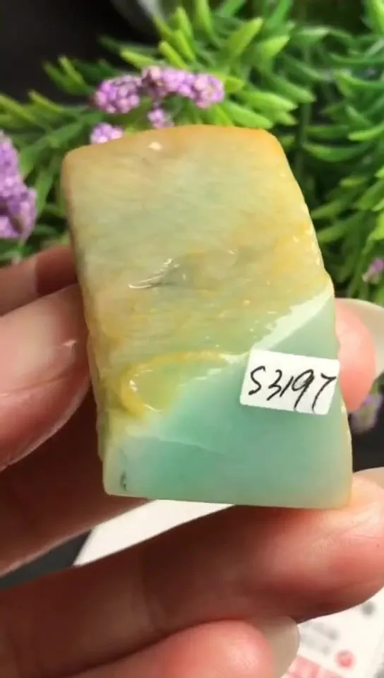 Natural Jade Rough Jadeite Raw (4.4x2.6x1.8cm)-S3197