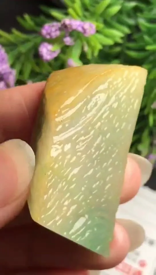Natural Jade Rough Jadeite Raw (4.4x2.6x1.8cm)-S3197