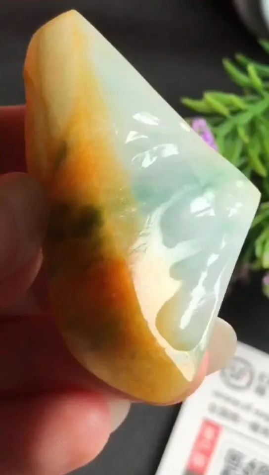 Natural Jade Rough Jadeite Raw (5.3x2.7x1.3cm)-S3175