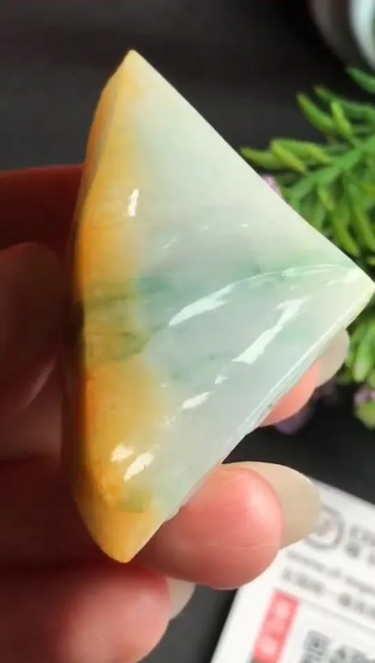Natural Jade Rough Jadeite Raw (5.3x2.7x1.3cm)-S3175