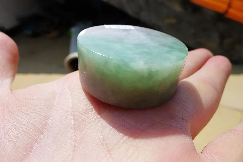 Natural Jade Rough Jadeite Raw (61g,3.8X3.8X1.6cm)