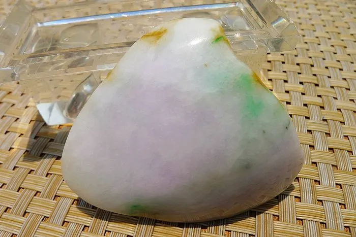 Natural Jade Rough Jadeite Raw (67g,5.9X5.9X1.25cm)