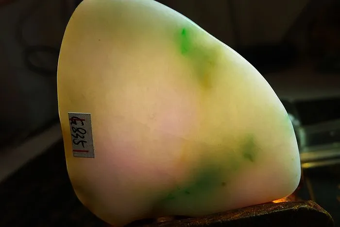 Natural Jade Rough Jadeite Raw (67g,5.9X5.9X1.25cm)