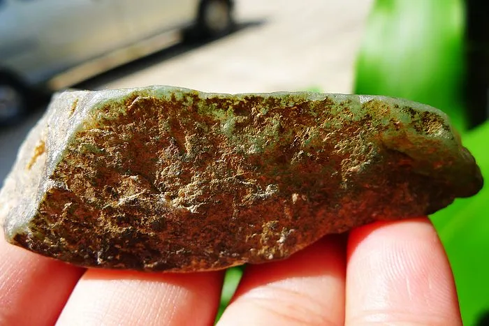 Natural Jade Rough Jadeite Raw (95g,8.8X4.6X2.2cm)