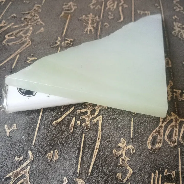 Natural Kunlun Jade Rough Nephrite Raw (101g, 10X8X0.7cm)