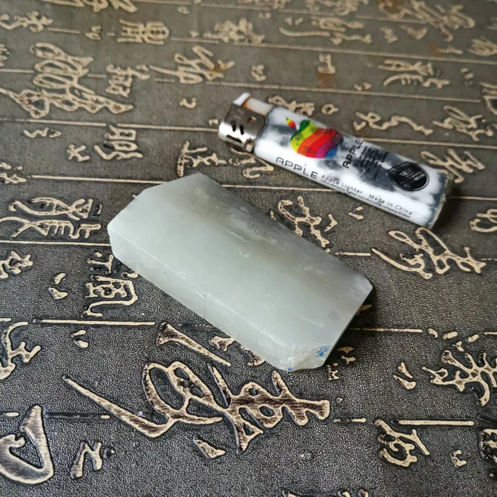 Natural Kunlun Jade Rough Nephrite Raw (102g, 7X4X1.5cm)