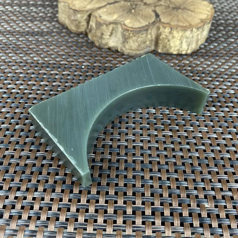 Natural Kunlun Jade Rough Nephrite Raw (117g,8.1X1.9X1.7cm)