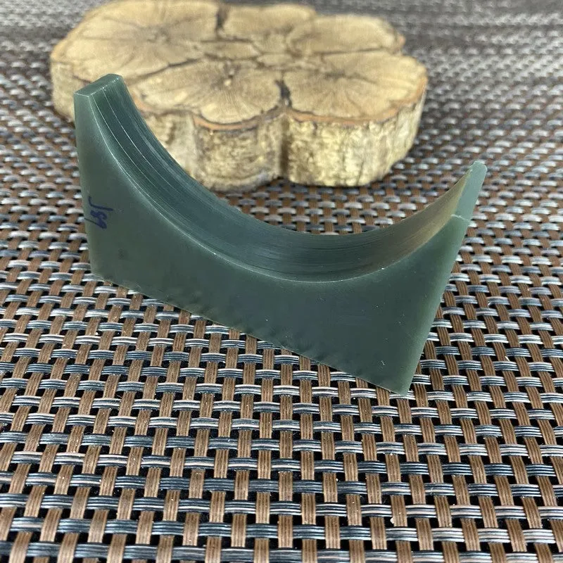 Natural Kunlun Jade Rough Nephrite Raw (117g,8.1X1.9X1.7cm)