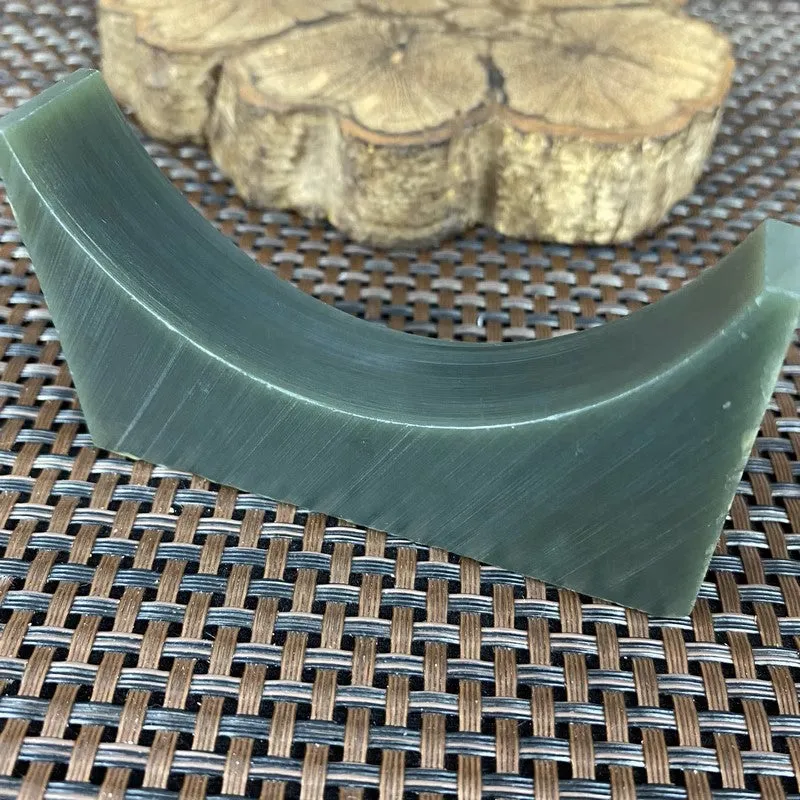 Natural Kunlun Jade Rough Nephrite Raw (117g,8.1X1.9X1.7cm)