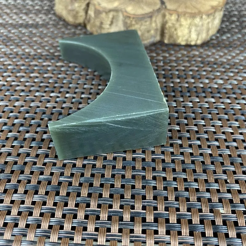 Natural Kunlun Jade Rough Nephrite Raw (117g,8.1X1.9X1.7cm)