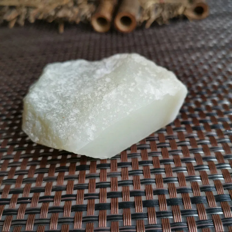 Natural Kunlun Jade Rough Nephrite Raw (137g,5.5X5X2.3cm)