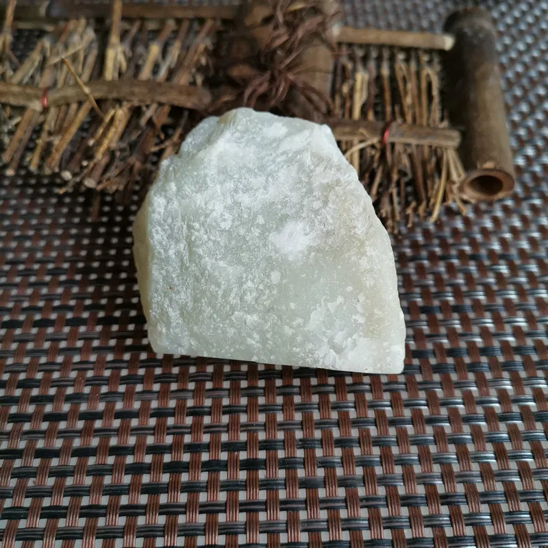 Natural Kunlun Jade Rough Nephrite Raw (137g,5.5X5X2.3cm)